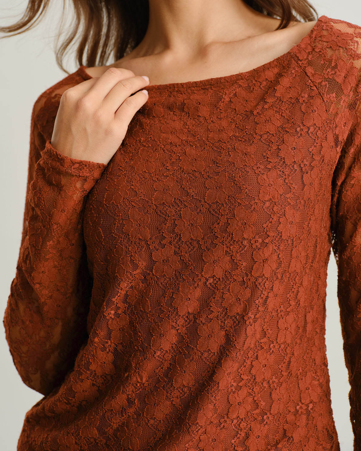 Brown Boat Neck Lace Slim Tee